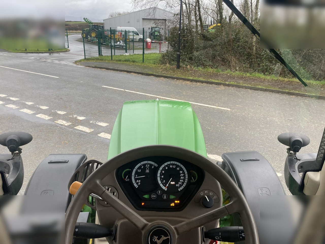 Traktor 2012 JOHN DEERE 6125R: 20 kép.