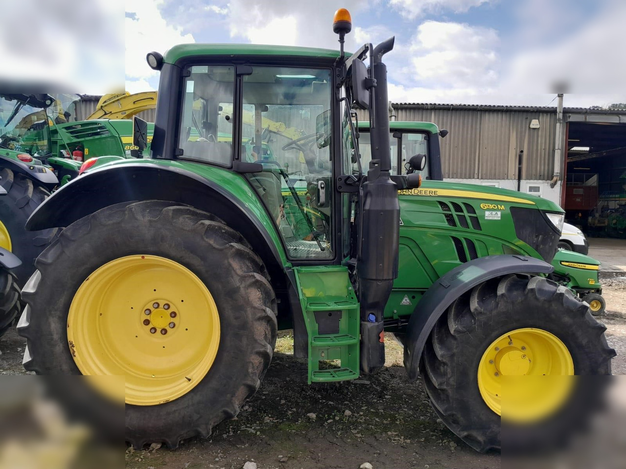 2018 JOHN DEERE 6130M - Traktor: 4 kép. 2018 JOHN DEERE 6130M - Traktor: 4 kép.