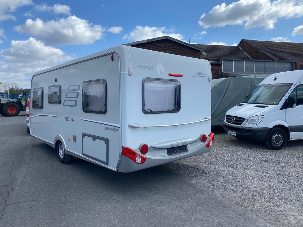 HYMER / ERIBA / HYMERCAR Nova HN 545 Mover/Markise - Lakókocsi: 3 kép. HYMER / ERIBA / HYMERCAR Nova HN 545 Mover/Markise - Lakókocsi: 3 kép.
