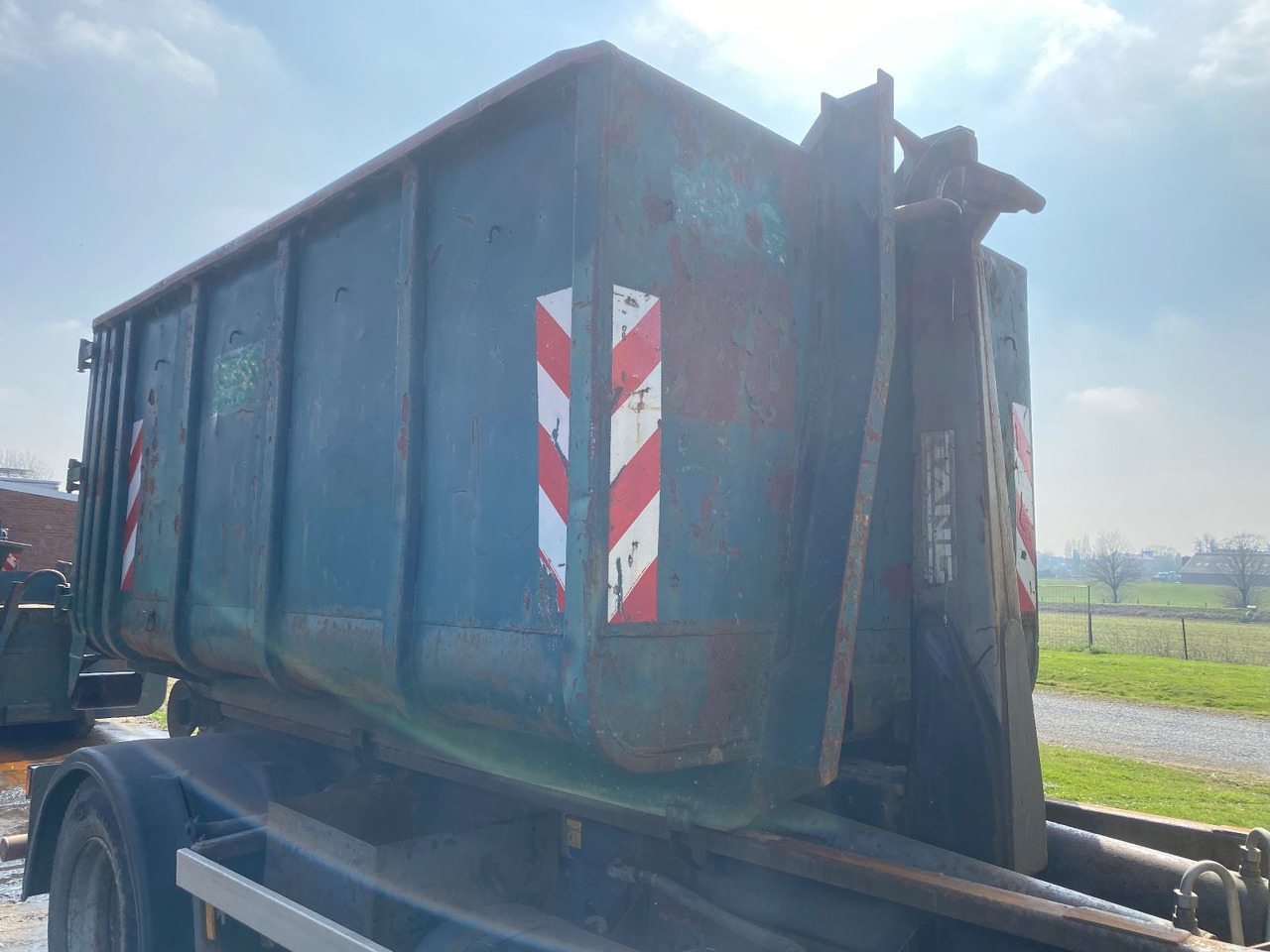Hüllenkremer 10 cbm Stahlcontainer mit - Multiliftes konténer: 4 kép. Hüllenkremer 10 cbm Stahlcontainer mit - Multiliftes konténer: 4 kép.