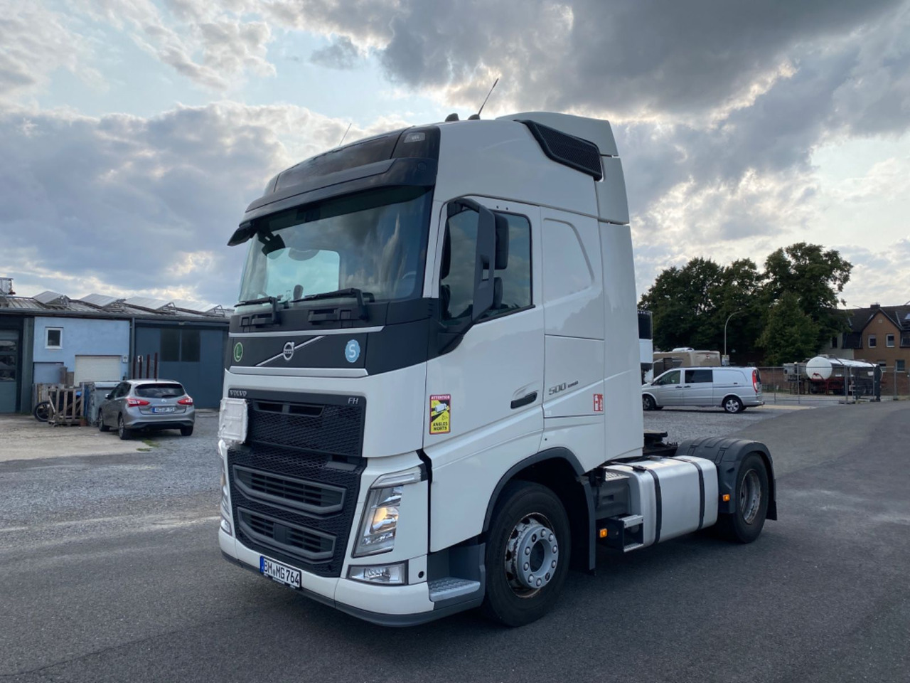 Volvo FH500 /ADR/Globetrotter/VEB/780.000 km - Nyergesvontató: 2 kép. Volvo FH500 /ADR/Globetrotter/VEB/780.000 km - Nyergesvontató: 2 kép.
