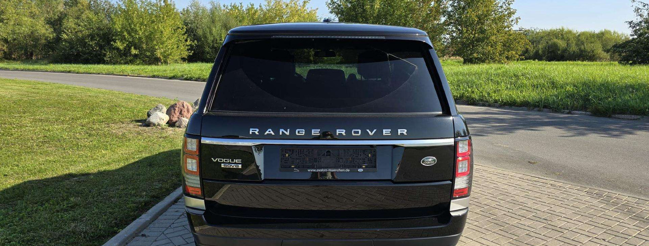 Land Rover Range Rover - Terepjáró/ SUV: 5 kép. Land Rover Range Rover - Terepjáró/ SUV: 5 kép.