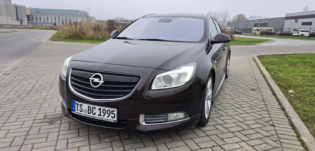 Opel Insignia - Kombi: 1 kép. Opel Insignia - Kombi: 1 kép.