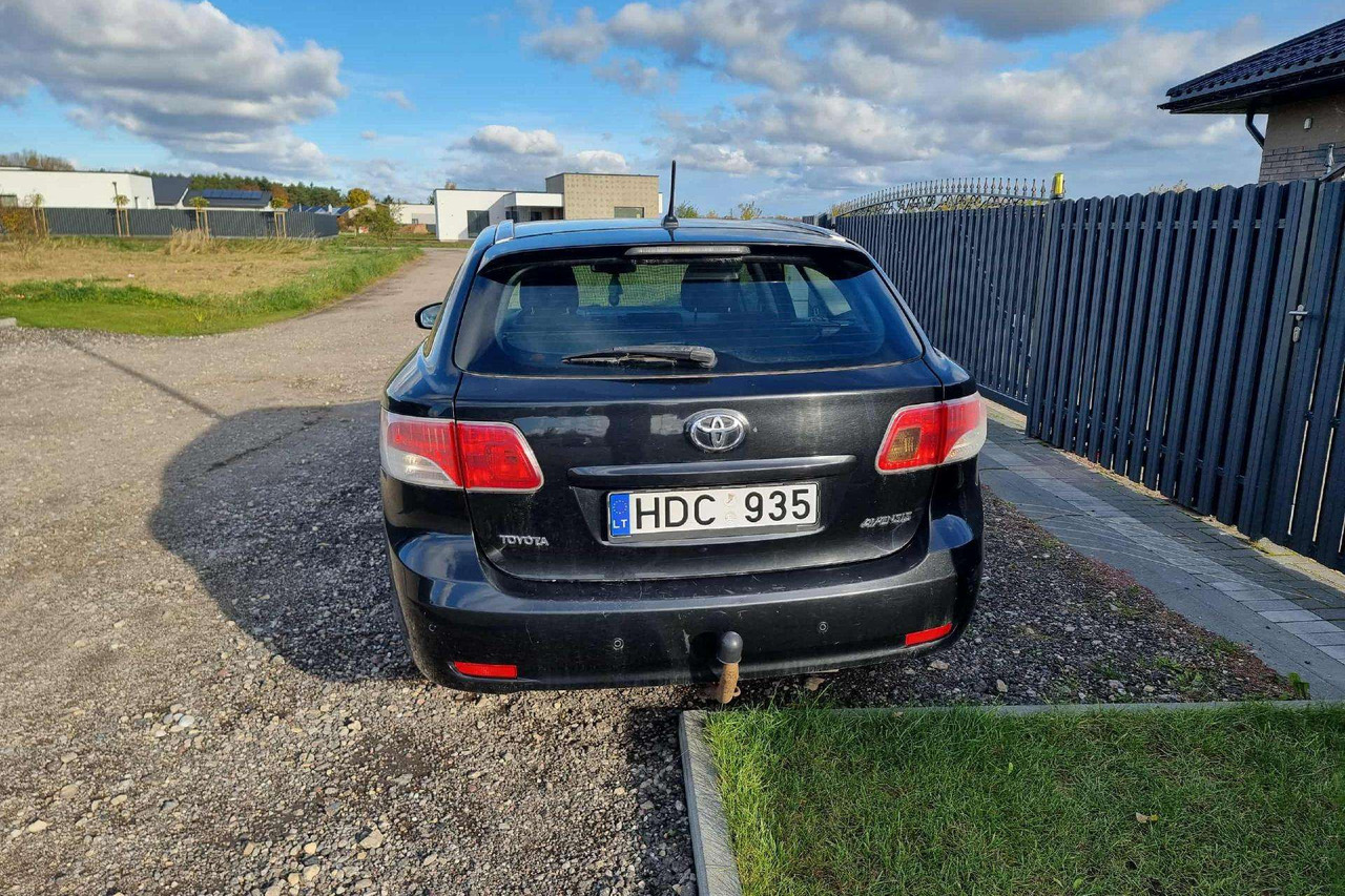 Toyota Avensis - Kombi: 4 kép. Toyota Avensis - Kombi: 4 kép.