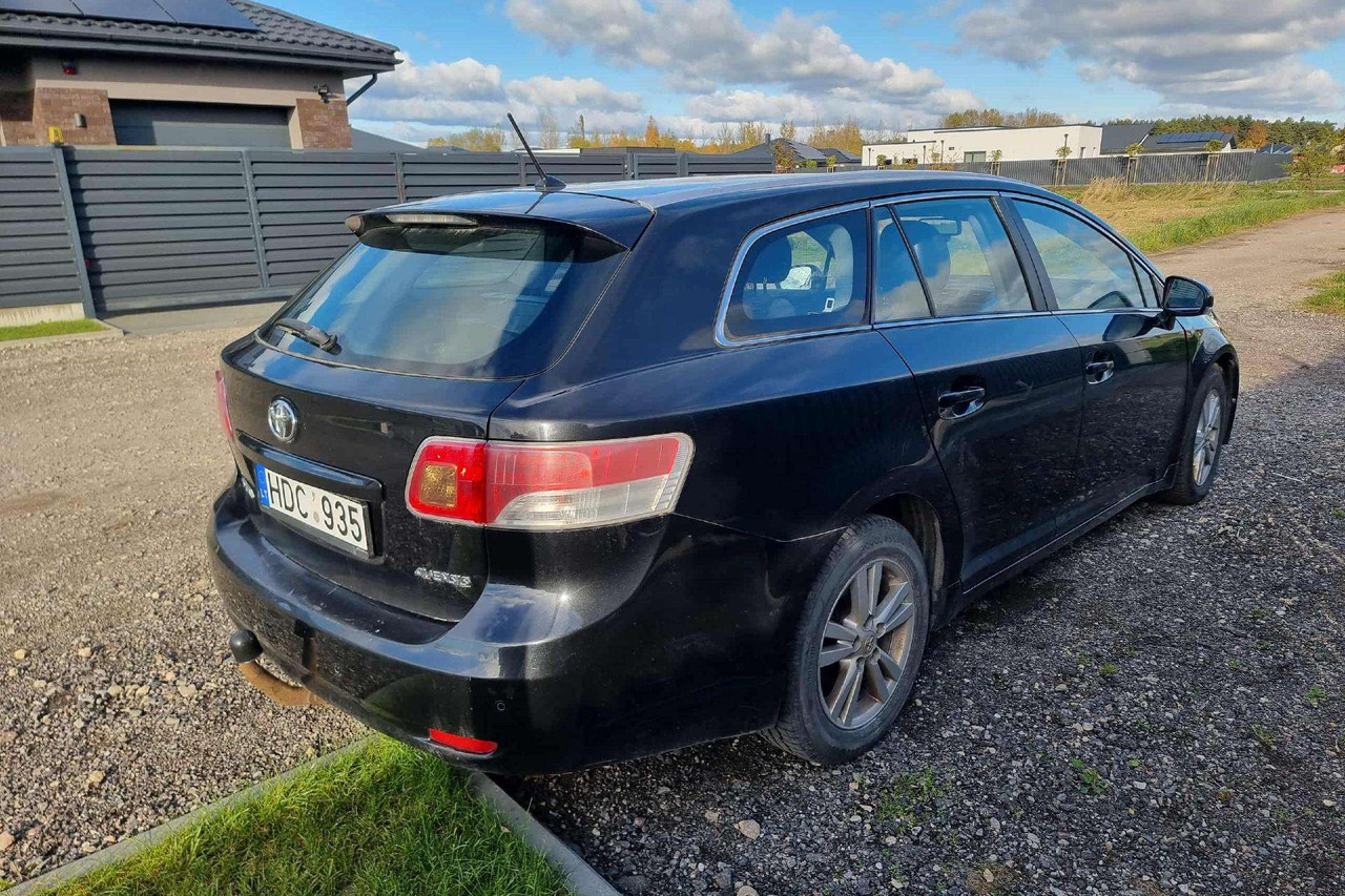 Toyota Avensis - Kombi: 5 kép. Toyota Avensis - Kombi: 5 kép.