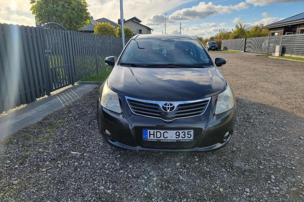 Toyota Avensis - Kombi: 3 kép. Toyota Avensis - Kombi: 3 kép.