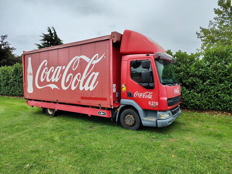 DAF LF45-220 - Platós teherautó: 4 kép. DAF LF45-220 - Platós teherautó: 4 kép.