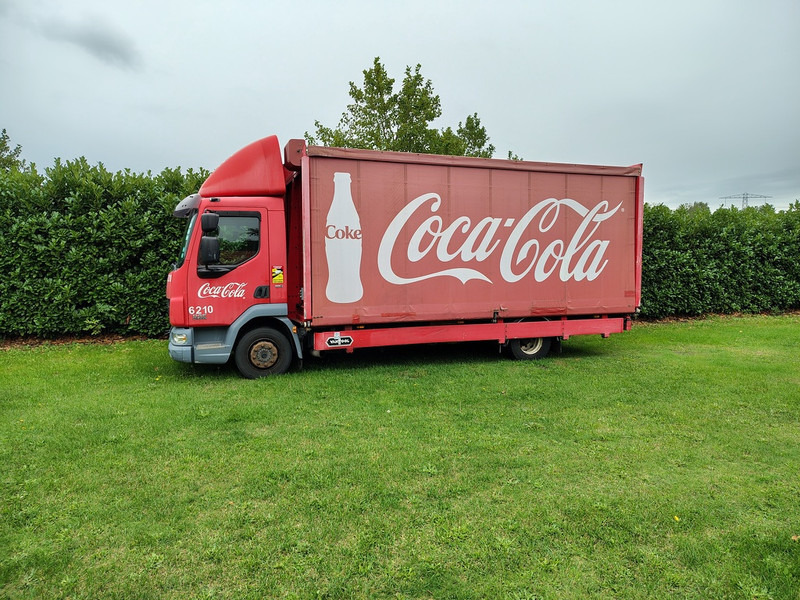 DAF LF45-220 - Platós teherautó: 2 kép. DAF LF45-220 - Platós teherautó: 2 kép.