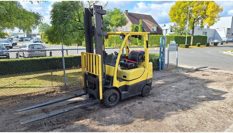 Hyster S3.0ft - Gázüzemű targonca: 2 kép. Hyster S3.0ft - Gázüzemű targonca: 2 kép.