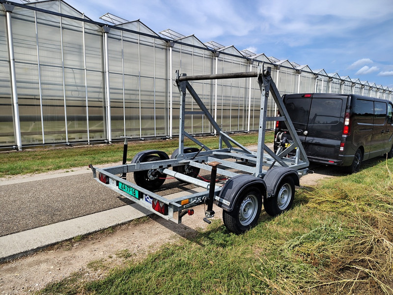 Blyss 3000 - Pótkocsi: 4 kép. Blyss 3000 - Pótkocsi: 4 kép.