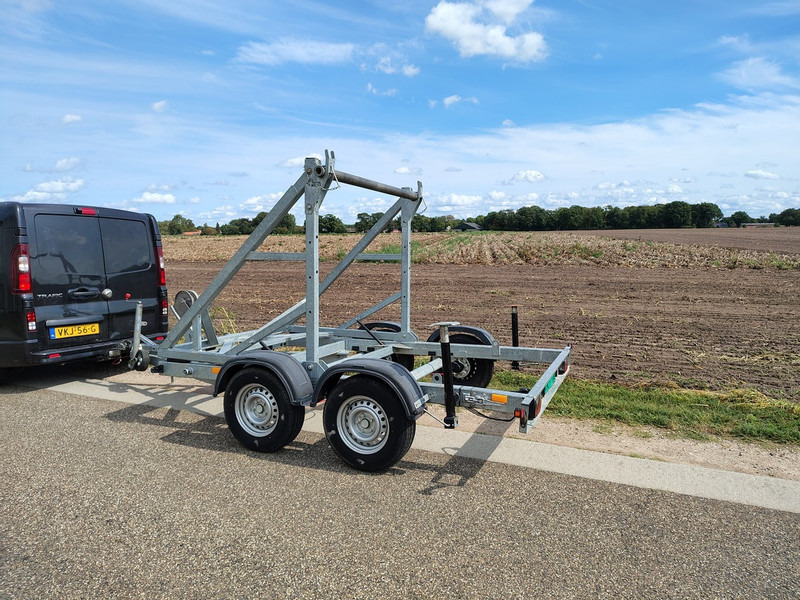 Blyss 3000 - Pótkocsi: 2 kép. Blyss 3000 - Pótkocsi: 2 kép.