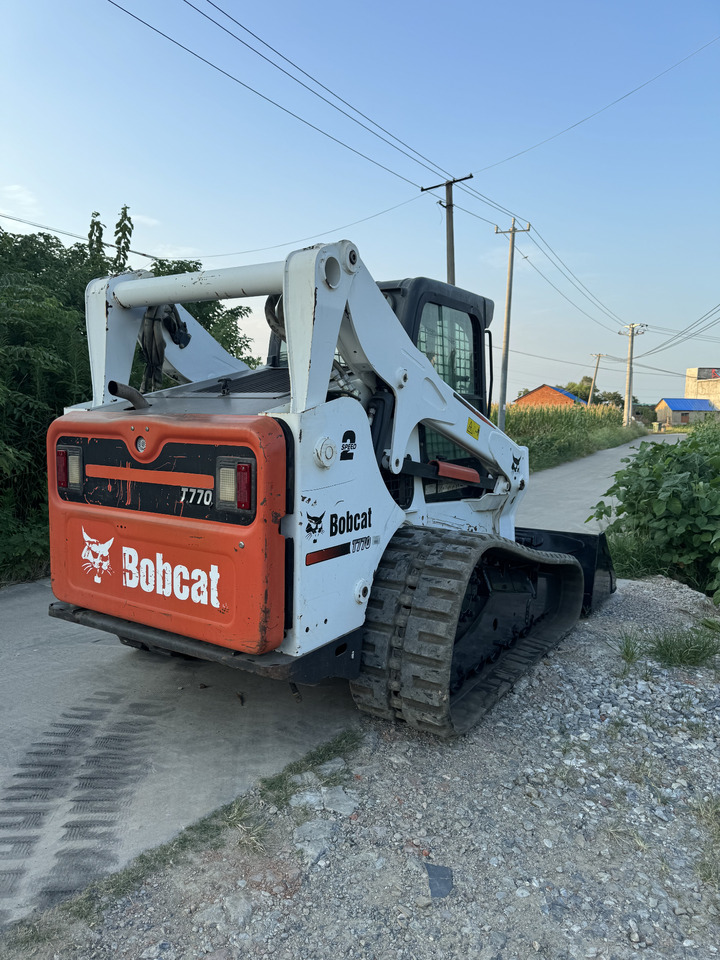BOBCAT T770 skid steer loader American original Mining/Agriculture/Urban Construction - Mini homlokrakodó: 3 kép. BOBCAT T770 skid steer loader American original Mining/Agriculture/Urban Construction - Mini homlokrakodó: 3 kép.