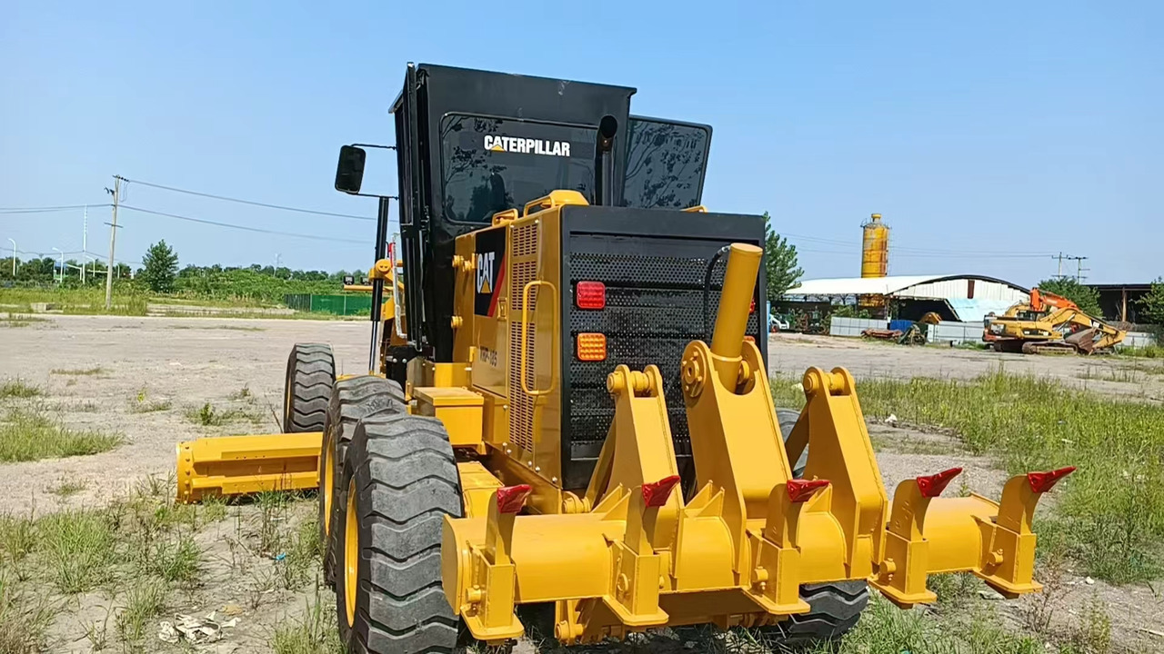 CATERPILLAR 140K used motor grader low price - Gréder: 4 kép. CATERPILLAR 140K used motor grader low price - Gréder: 4 kép.