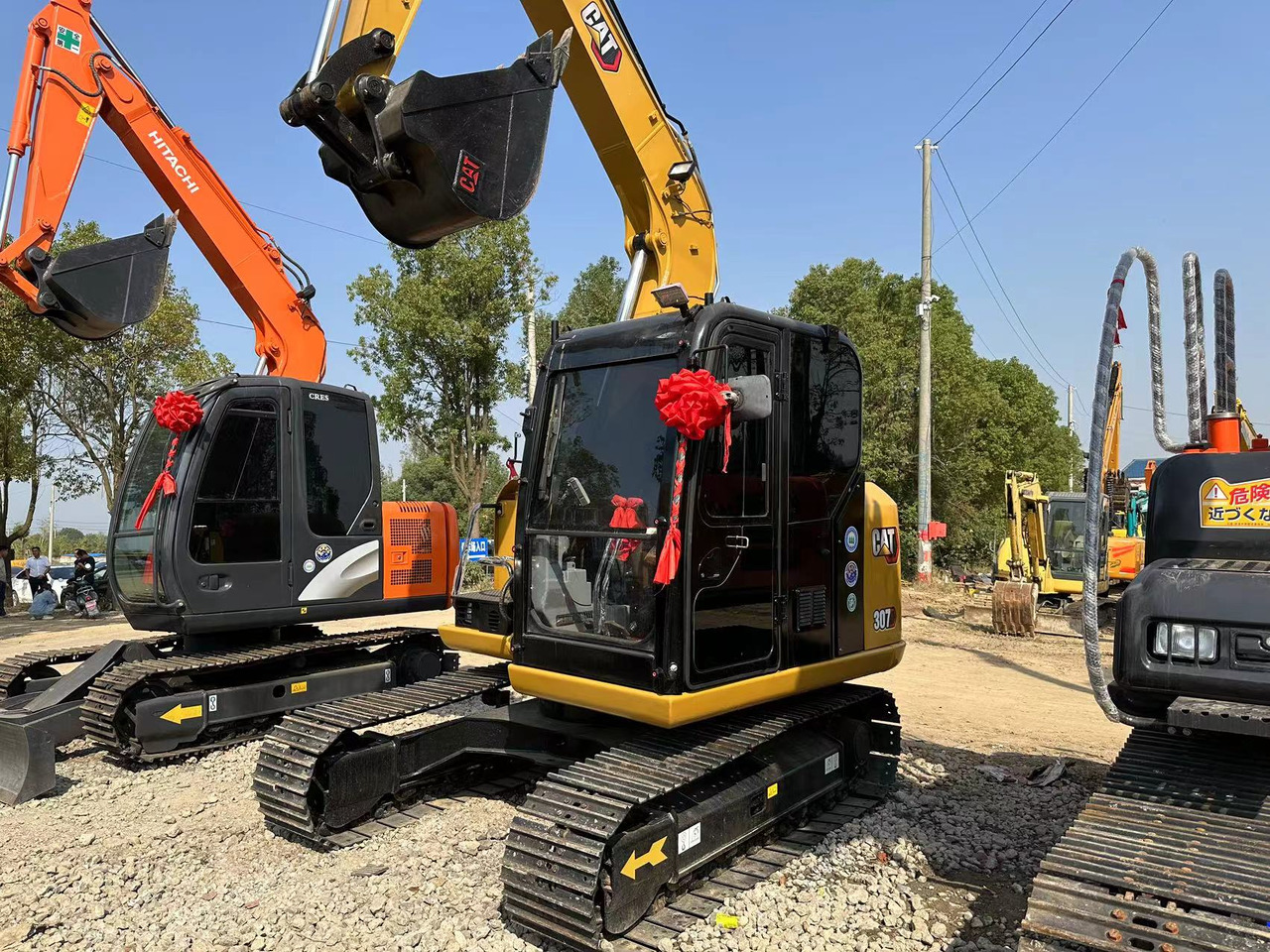 CATERPILLAR 307 mini excavator discount promotion - Minikotró: 3 kép. CATERPILLAR 307 mini excavator discount promotion - Minikotró: 3 kép.