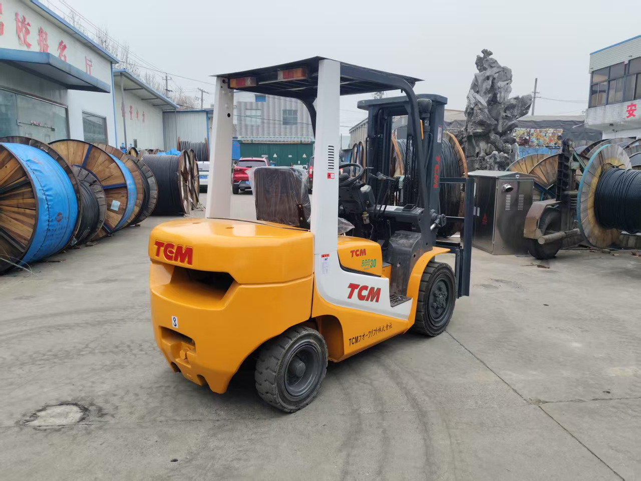 TCM FD30 Japan brand used 3 ton 4.5m diesel forklift Customizable mast clamps - Dízel targonca: 5 kép. TCM FD30 Japan brand used 3 ton 4.5m diesel forklift Customizable mast clamps - Dízel targonca: 5 kép.