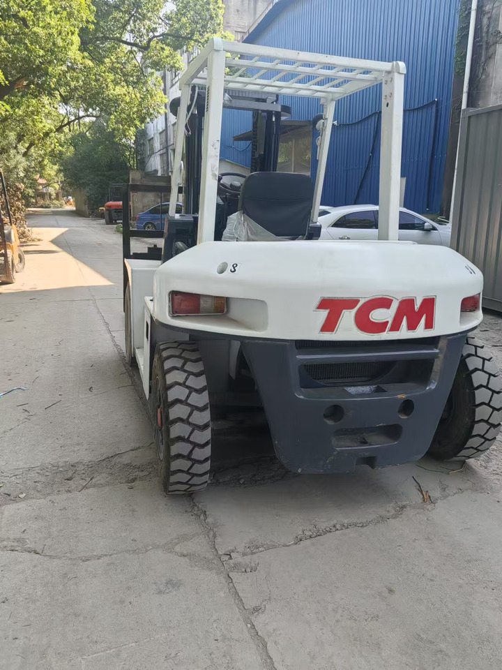 TCM FD50 Japan brand used 5 ton diesel forklift Customizable mast clamps - Dízel targonca: 3 kép. TCM FD50 Japan brand used 5 ton diesel forklift Customizable mast clamps - Dízel targonca: 3 kép.