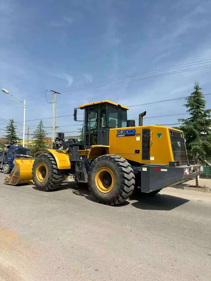 XCMG LW500HV used front loader made in china - Gumikerekes homlokrakodó: 1 kép. XCMG LW500HV used front loader made in china - Gumikerekes homlokrakodó: 1 kép.