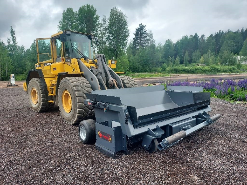 Reptail Road widener - Gréder: 1 kép. Reptail Road widener - Gréder: 1 kép.