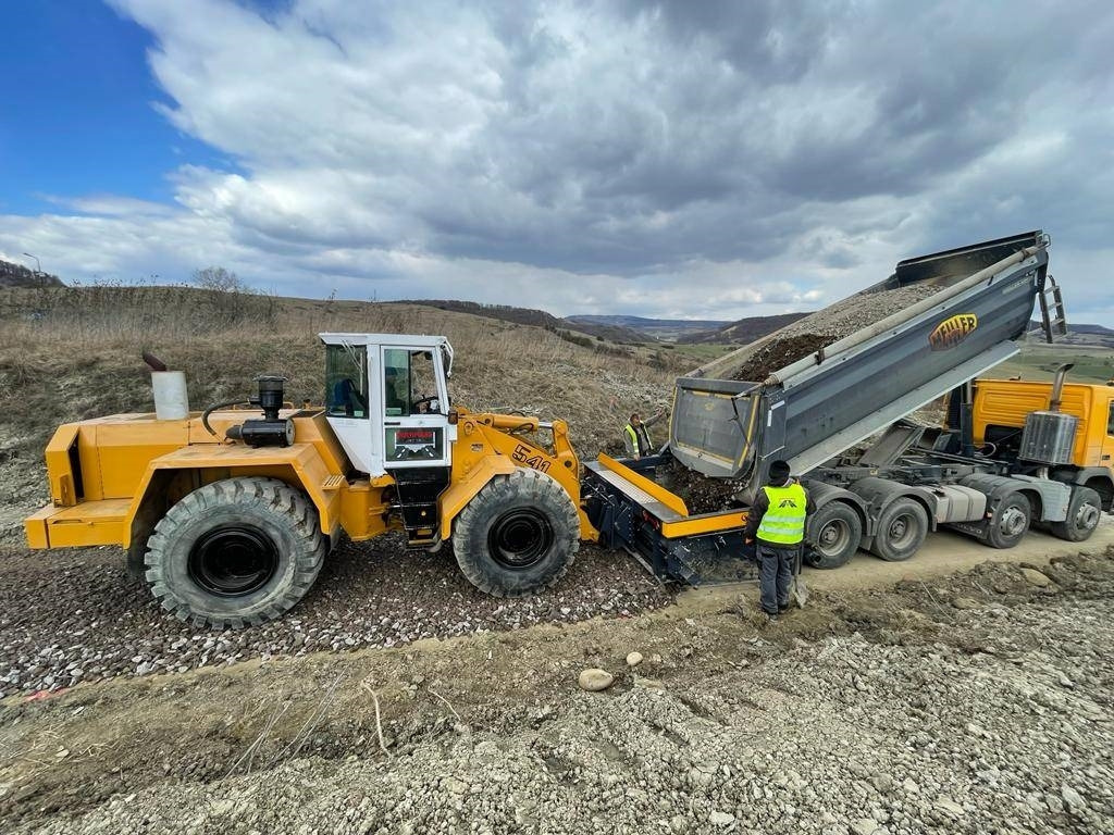 Reptail SM - Gréder: 2 kép. Reptail SM - Gréder: 2 kép.