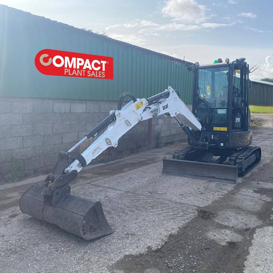 Bobcat E 27z - Minikotró: 2 kép. Bobcat E 27z - Minikotró: 2 kép.