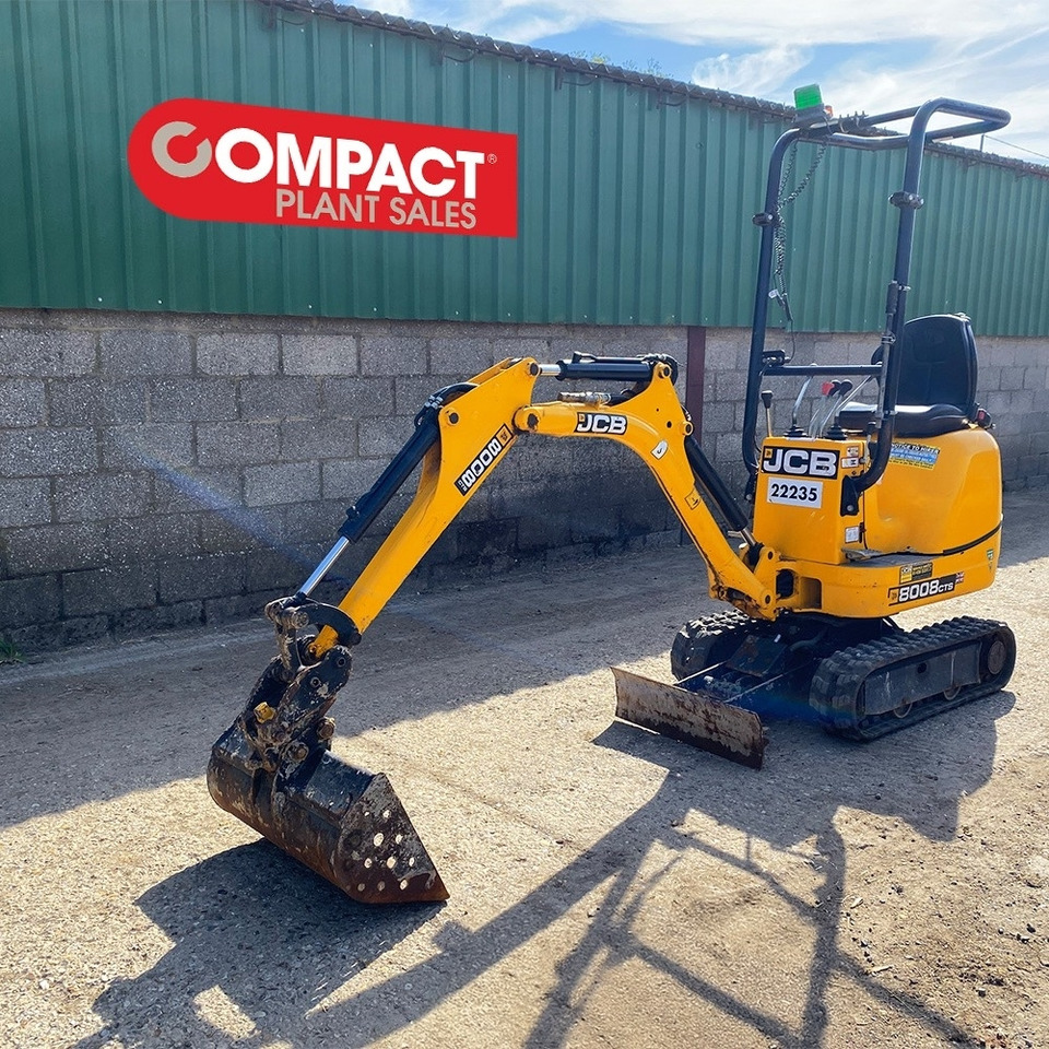 JCB 8008 - Minikotró: 3 kép. JCB 8008 - Minikotró: 3 kép.