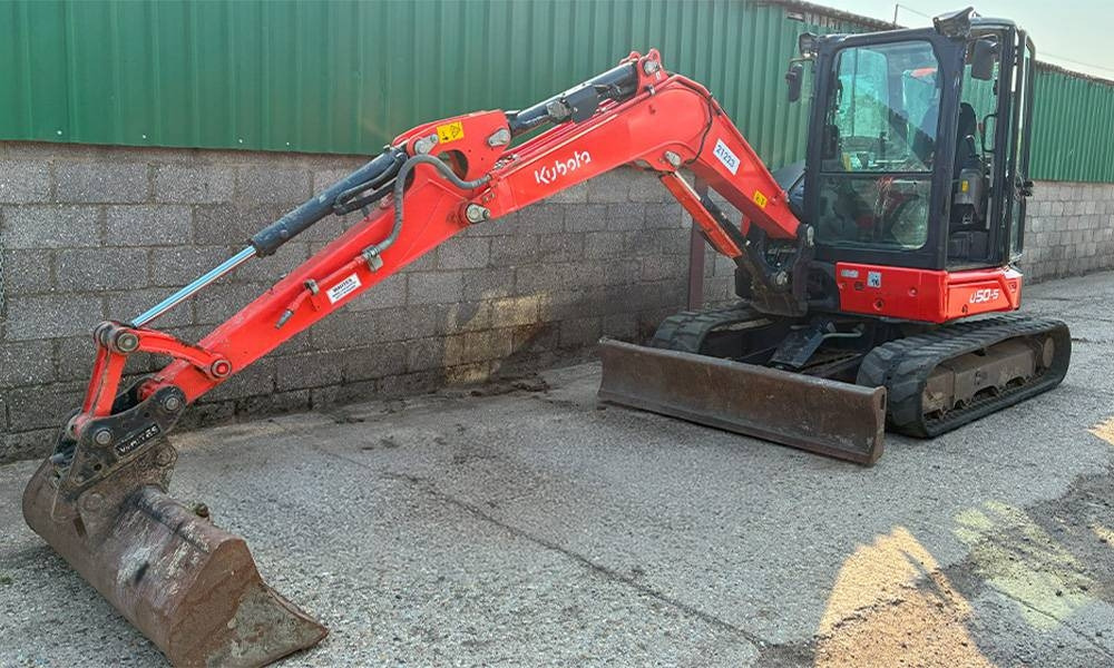 Kubota U 50-5 - Minikotró: 1 kép. Kubota U 50-5 - Minikotró: 1 kép.