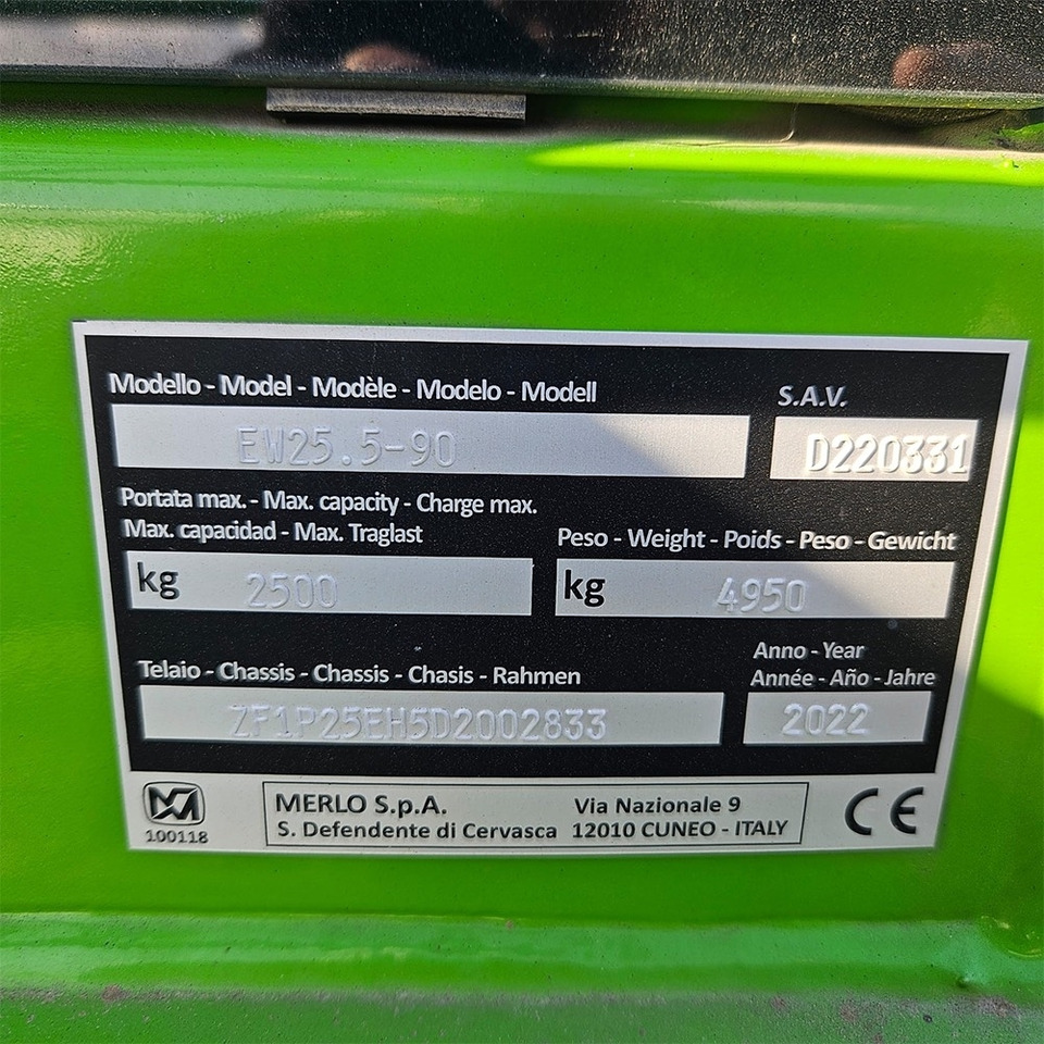 Merlo EW25.5 - Teleszkópos rakodó: 4 kép. Merlo EW25.5 - Teleszkópos rakodó: 4 kép.