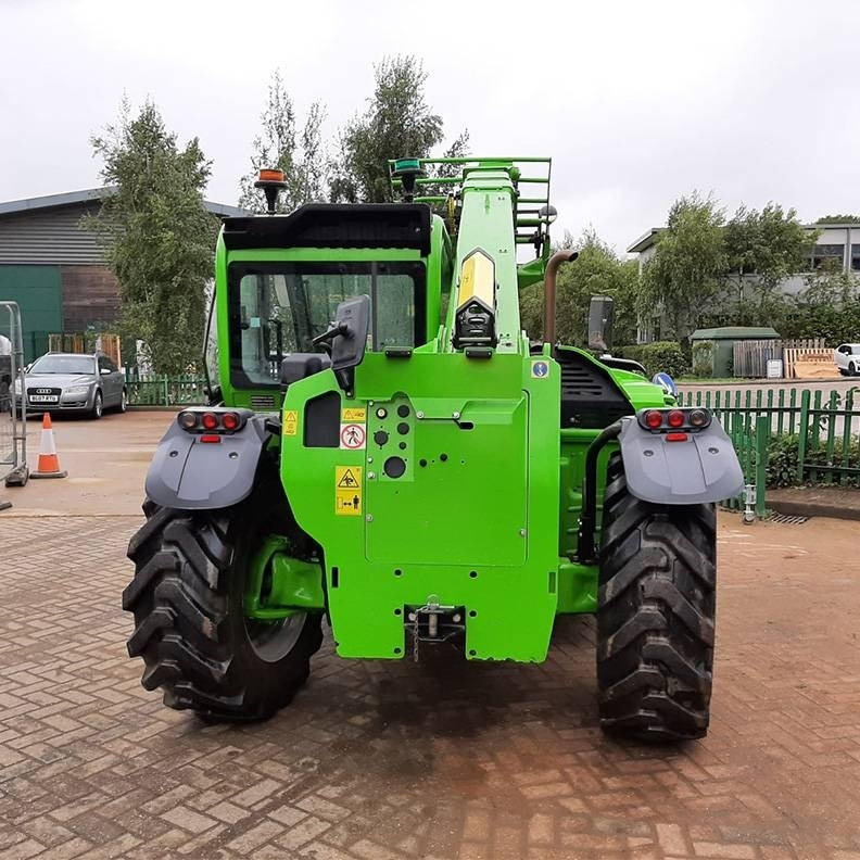 Merlo TF 30.9 - Teleszkópos rakodó: 5 kép. Merlo TF 30.9 - Teleszkópos rakodó: 5 kép.