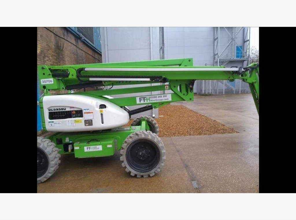 Niftylift HR 17 - Személyemelő: 2 kép. Niftylift HR 17 - Személyemelő: 2 kép.