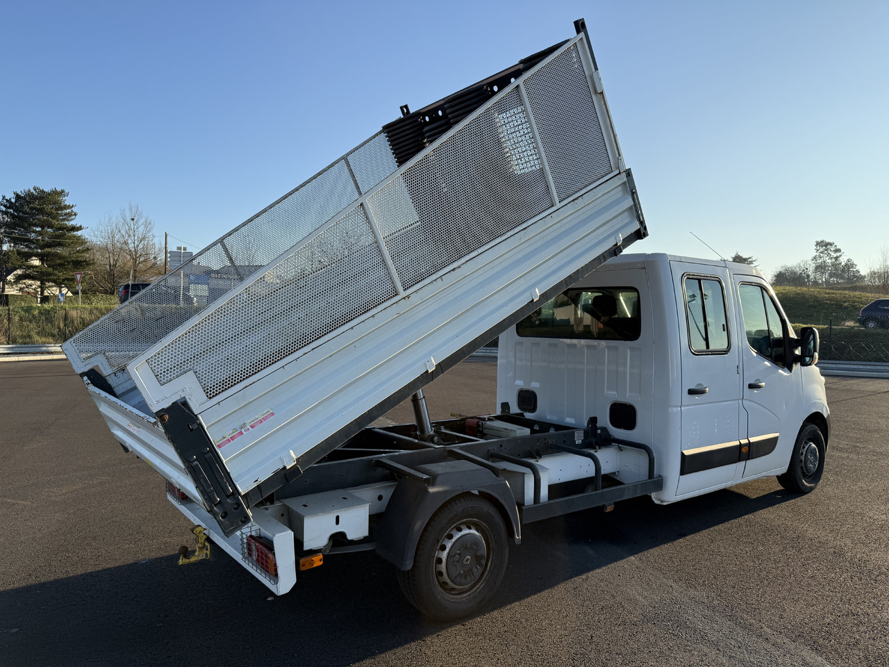 RENAULT MASTER 2.3DCI125 BENNE ACIER DOUBLE CABINE ROUE SIMPLE + REHAUSSE DE RIDELLE - Billenőplatós kisteherautó: 3 kép. RENAULT MASTER 2.3DCI125 BENNE ACIER DOUBLE CABINE ROUE SIMPLE + REHAUSSE DE RIDELLE - Billenőplatós kisteherautó: 3 kép.