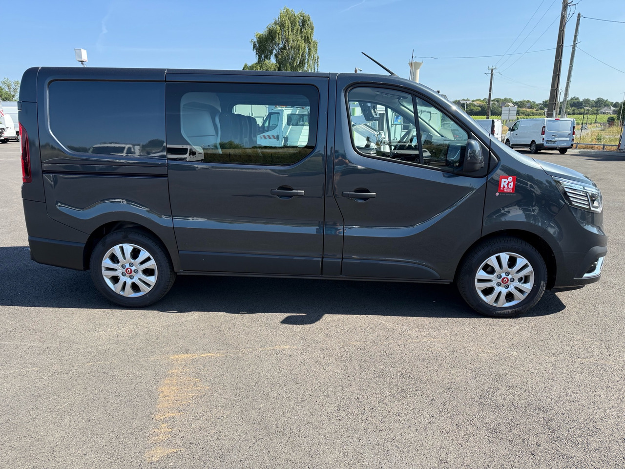 RENAULT Trafic - Furgon: 4 kép. RENAULT Trafic - Furgon: 4 kép.