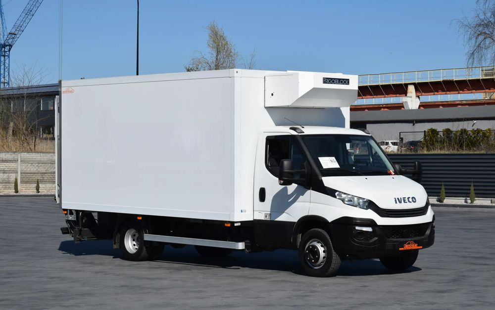 Iveco DAILY 70C18 / 3.0 - 180 KM / AUTOMAT HI-MATIC / 3 OSOBY / CHŁODNIA - MROŹNIA 4,55 M / AGREGAD FRIGOBLOCK / WINDA SORENSEN / KLIMA / TEMPOMAT / KAMERA COFANIA / REGULOWANE ZAWIESZENIE / SERWISOWA - Hűtős teherautó: 3 kép. Iveco DAILY 70C18 / 3.0 - 180 KM / AUTOMAT HI-MATIC / 3 OSOBY / CHŁODNIA - MROŹNIA 4,55 M / AGREGAD FRIGOBLOCK / WINDA SORENSEN / KLIMA / TEMPOMAT / KAMERA COFANIA / REGULOWANE ZAWIESZENIE / SERWISOWA - Hűtős teherautó: 3 kép.