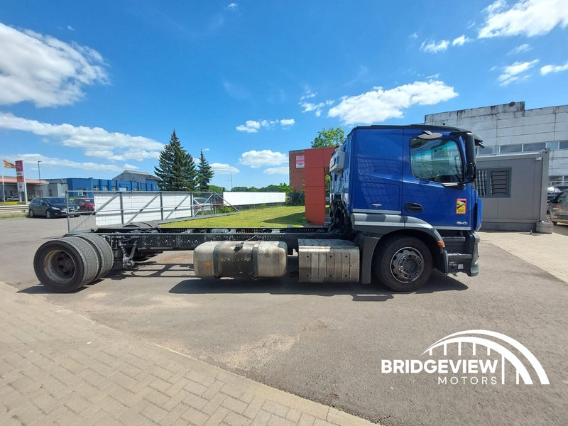 Mercedes-Benz Actros 1843 - Alvaz teherautó: 5 kép. Mercedes-Benz Actros 1843 - Alvaz teherautó: 5 kép.