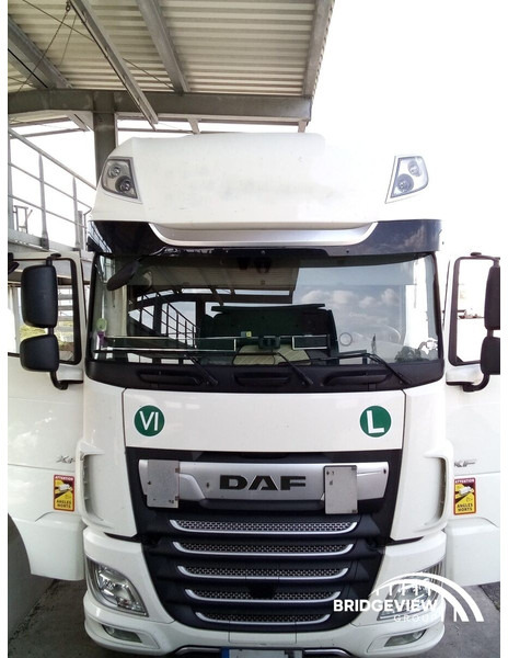 DAF XF 480 - Nyergesvontató: 4 kép. DAF XF 480 - Nyergesvontató: 4 kép.