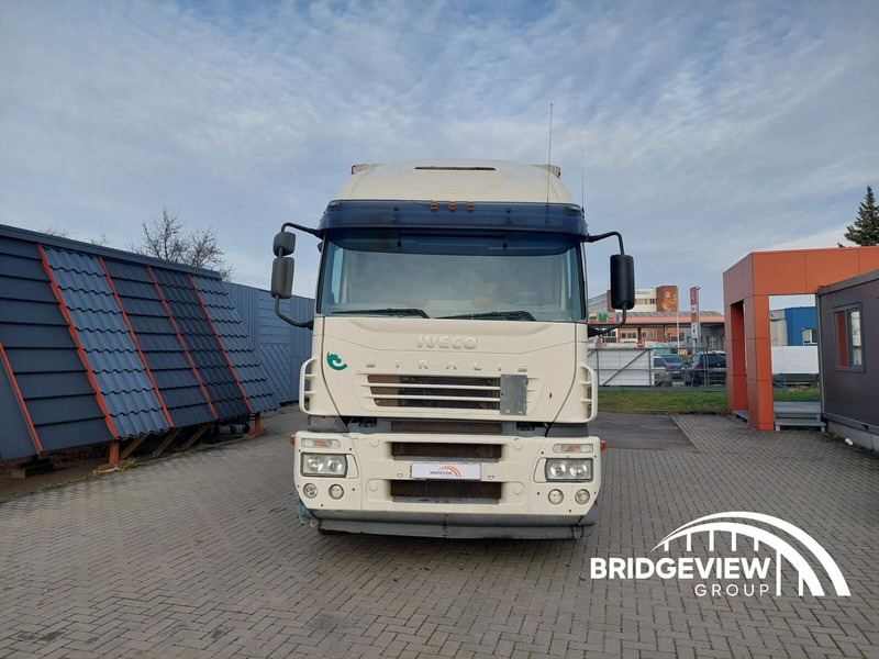Iveco Stralis 430 - Nyergesvontató: 3 kép. Iveco Stralis 430 - Nyergesvontató: 3 kép.