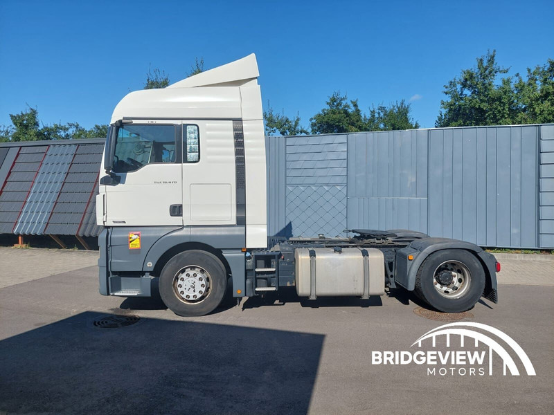 MAN TGX 18.470 - Nyergesvontató: 4 kép. MAN TGX 18.470 - Nyergesvontató: 4 kép.