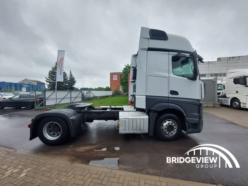 Mercedes-Benz Actros 1845 GIGA SOLO CABIN - Nyergesvontató: 5 kép. Mercedes-Benz Actros 1845 GIGA SOLO CABIN - Nyergesvontató: 5 kép.