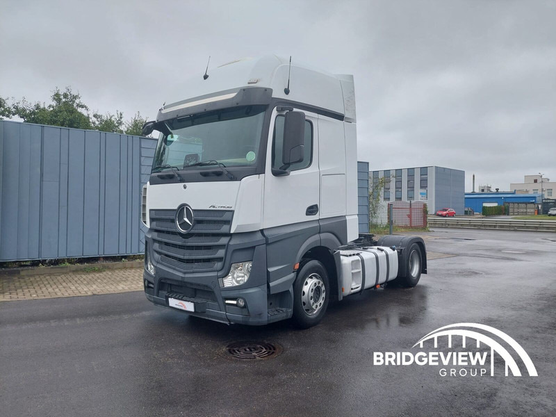 Mercedes-Benz Actros 1845 GIGA SOLO CABIN - Nyergesvontató: 1 kép. Mercedes-Benz Actros 1845 GIGA SOLO CABIN - Nyergesvontató: 1 kép.