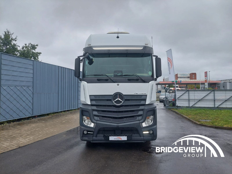 Mercedes-Benz Actros 1845 GIGA SOLO CABIN - Nyergesvontató: 3 kép. Mercedes-Benz Actros 1845 GIGA SOLO CABIN - Nyergesvontató: 3 kép.