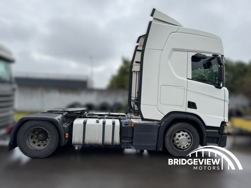 Scania R 450 - Nyergesvontató: 5 kép. Scania R 450 - Nyergesvontató: 5 kép.