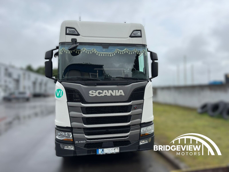 Scania R 450 - Nyergesvontató: 3 kép. Scania R 450 - Nyergesvontató: 3 kép.