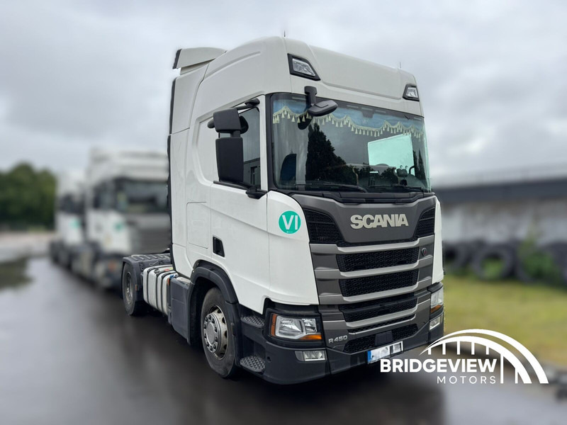 Scania R 450 - Nyergesvontató: 2 kép. Scania R 450 - Nyergesvontató: 2 kép.