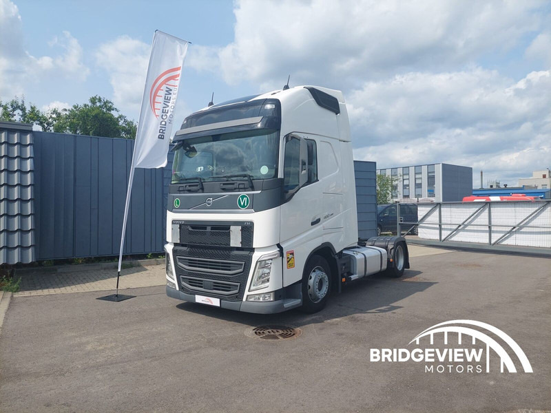 Volvo FH 460 - Nyergesvontató: 1 kép. Volvo FH 460 - Nyergesvontató: 1 kép.