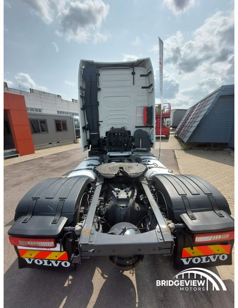 Volvo FH 460 - Nyergesvontató: 4 kép. Volvo FH 460 - Nyergesvontató: 4 kép.