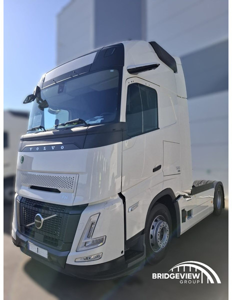 Volvo FH 500 - Nyergesvontató: 1 kép. Volvo FH 500 - Nyergesvontató: 1 kép.