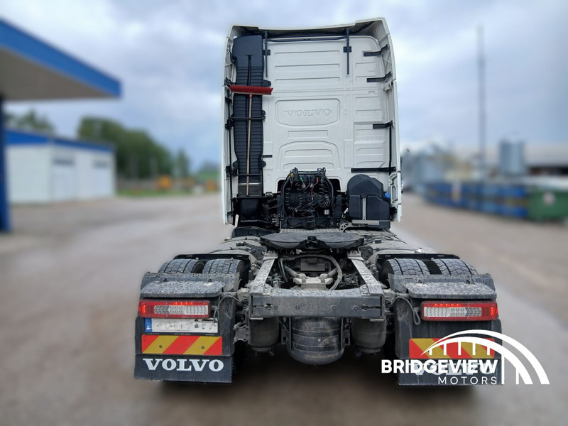 Volvo FH460 - Nyergesvontató: 5 kép. Volvo FH460 - Nyergesvontató: 5 kép.