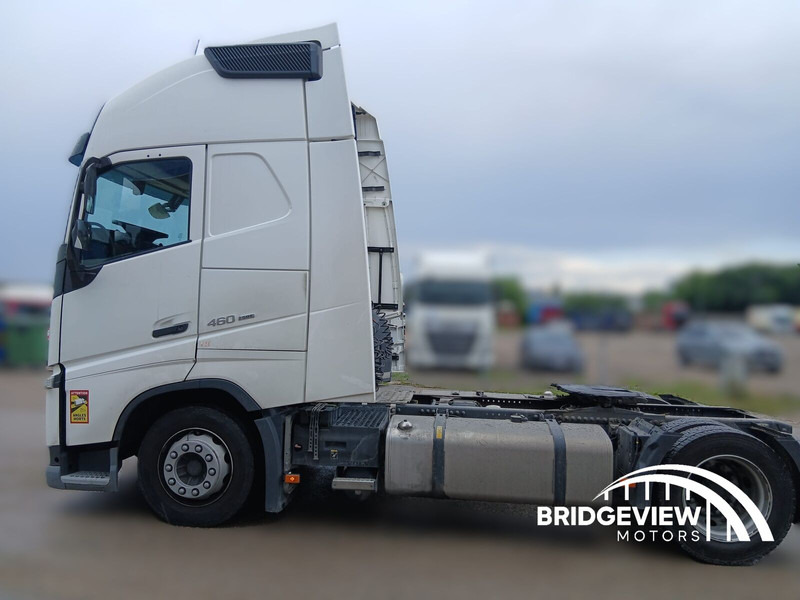 Volvo FH460 - Nyergesvontató: 3 kép. Volvo FH460 - Nyergesvontató: 3 kép.