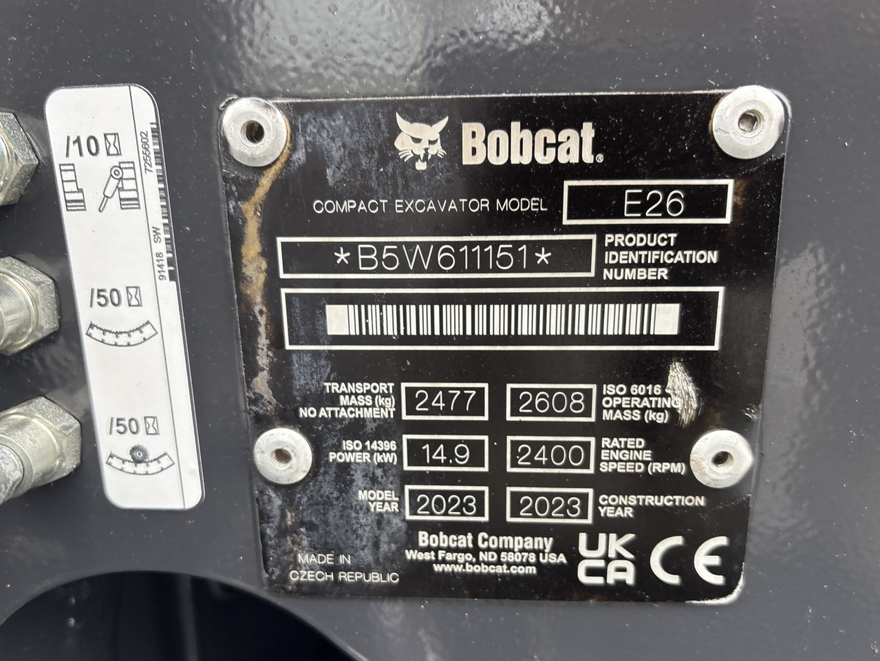 BOBCAT E26 - Minikotró: 5 kép. BOBCAT E26 - Minikotró: 5 kép.