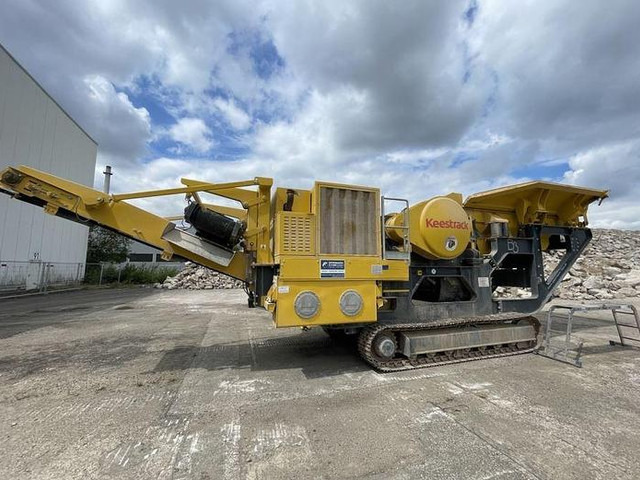 Keestrack B3h - Pofás törő: 4 kép. Keestrack B3h - Pofás törő: 4 kép.