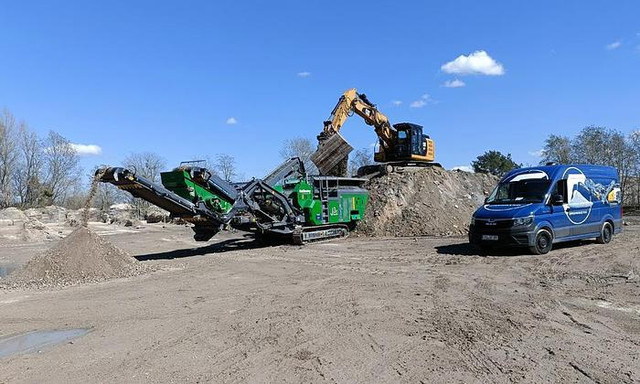 MCCLOSKEY J3C - Pofás törő: 1 kép. MCCLOSKEY J3C - Pofás törő: 1 kép.